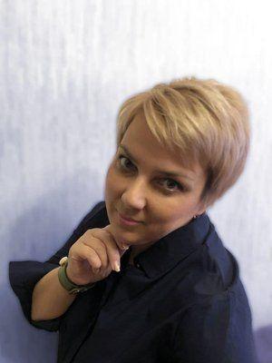 Елена Столярова